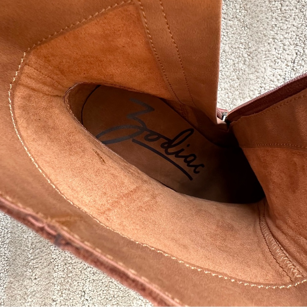 Zodiac Darrah Leather Western Pointed Toe Cone Heel Bootie Cognac Brown Sz 9 NIB - Picture 15 of 16